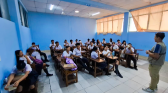 Capacitación a estudiantes de la I.E. Santo Cristo de Bagazán sobre prevención de la explotación sexual en entornos digitales.